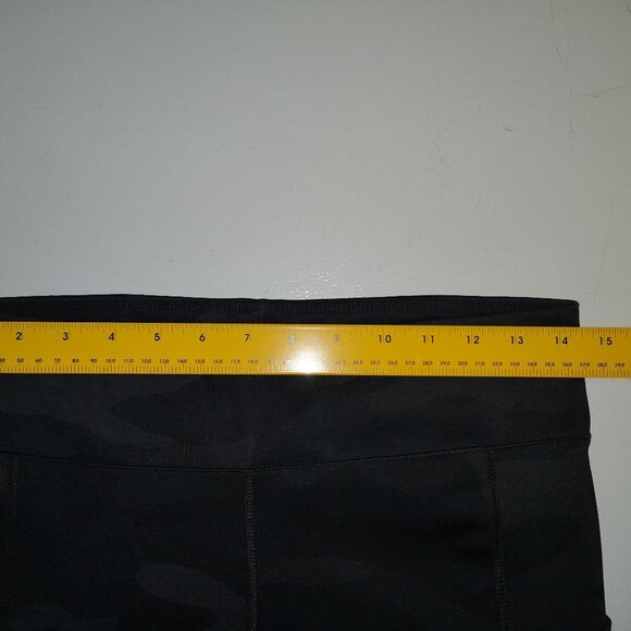 Aeropostale Ladies Size Large Full Length Black with Camo Design Leggings - Picture 6 of 8